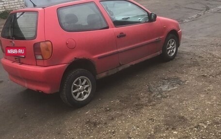 Volkswagen Polo III рестайлинг, 1997 год, 100 000 рублей, 4 фотография