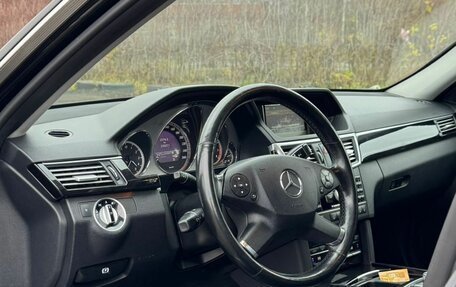 Mercedes-Benz E-Класс, 2011 год, 1 125 000 рублей, 5 фотография