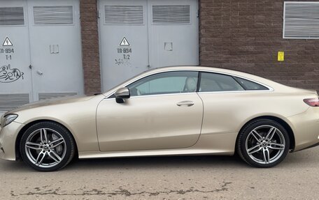 Mercedes-Benz E-Класс, 2018 год, 4 000 000 рублей, 5 фотография