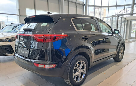 KIA Sportage IV рестайлинг, 2018 год, 2 299 000 рублей, 6 фотография
