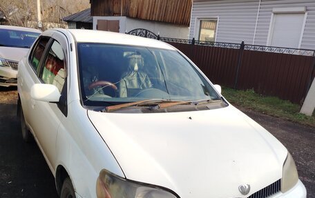 Toyota Platz, 2000 год, 250 000 рублей, 1 фотография