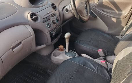 Toyota Platz, 2000 год, 250 000 рублей, 9 фотография