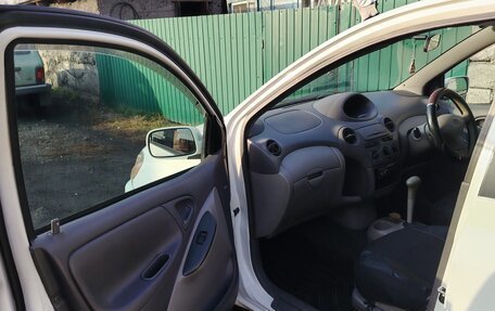 Toyota Platz, 2000 год, 250 000 рублей, 6 фотография