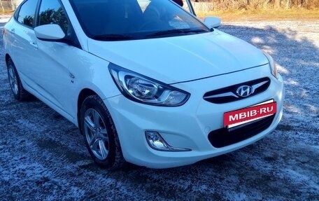 Hyundai Solaris II рестайлинг, 2012 год, 905 000 рублей, 5 фотография