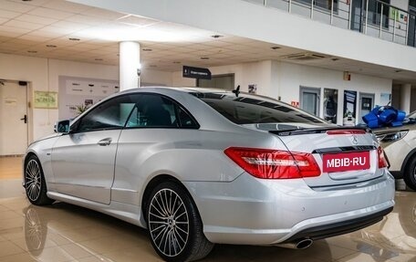 Mercedes-Benz E-Класс, 2011 год, 1 538 000 рублей, 5 фотография