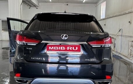 Lexus RX IV рестайлинг, 2021 год, 4 700 000 рублей, 3 фотография
