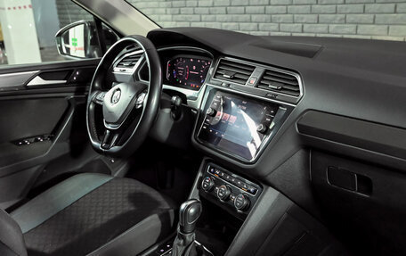 Volkswagen Tiguan II, 2020 год, 2 894 000 рублей, 15 фотография