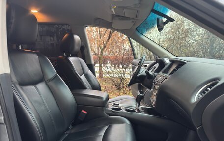 Nissan Pathfinder, 2015 год, 1 549 000 рублей, 31 фотография