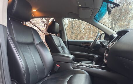 Nissan Pathfinder, 2015 год, 1 549 000 рублей, 34 фотография