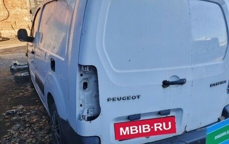 Peugeot Partner II рестайлинг 2, 2011 год, 250 000 рублей, 3 фотография