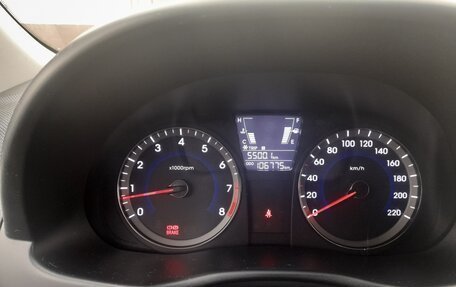 Hyundai Solaris II рестайлинг, 2012 год, 550 000 рублей, 8 фотография