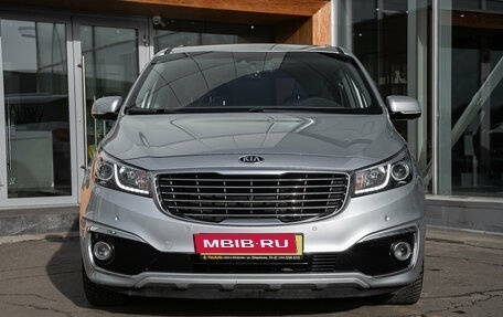 KIA Carnival III, 2017 год, 2 198 000 рублей, 4 фотография