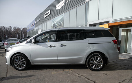 KIA Carnival III, 2017 год, 2 198 000 рублей, 10 фотография