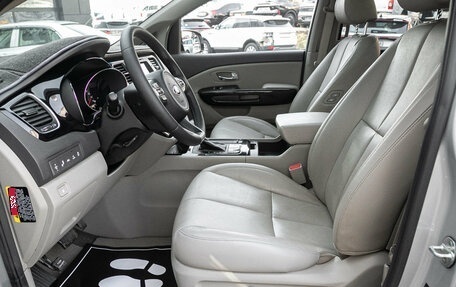 KIA Carnival III, 2017 год, 2 198 000 рублей, 13 фотография