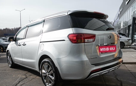 KIA Carnival III, 2017 год, 2 198 000 рублей, 9 фотография