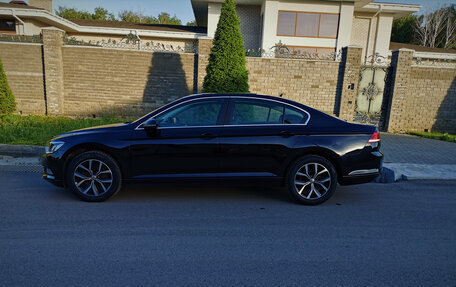 Volkswagen Passat B8 рестайлинг, 2019 год, 2 400 000 рублей, 2 фотография