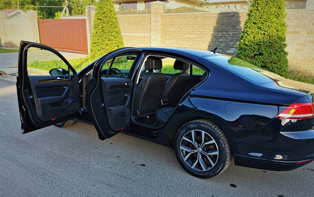 Volkswagen Passat B8 рестайлинг, 2019 год, 2 400 000 рублей, 11 фотография