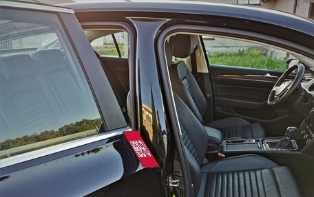 Volkswagen Passat B8 рестайлинг, 2019 год, 2 400 000 рублей, 12 фотография