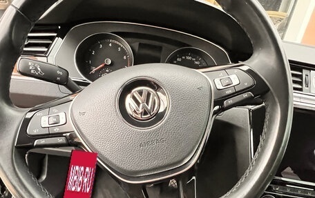 Volkswagen Passat B8 рестайлинг, 2019 год, 2 400 000 рублей, 19 фотография