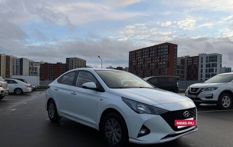 Hyundai Solaris II рестайлинг, 2020 год, 1 275 000 рублей, 3 фотография