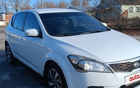 KIA cee'd I рестайлинг, 2010 год, 700 000 рублей, 3 фотография