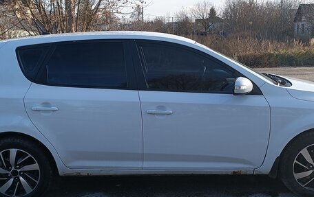KIA cee'd I рестайлинг, 2010 год, 700 000 рублей, 4 фотография