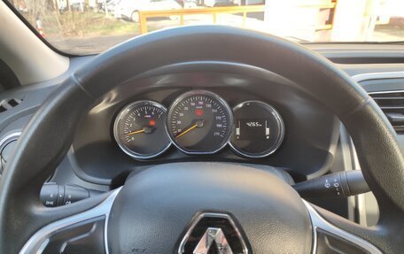 Renault Logan II, 2020 год, 600 000 рублей, 7 фотография