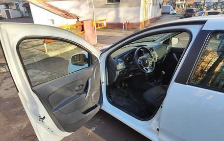 Renault Logan II, 2020 год, 600 000 рублей, 8 фотография