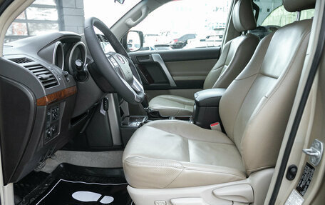 Toyota Land Cruiser Prado 150 рестайлинг 2, 2010 год, 2 625 000 рублей, 12 фотография