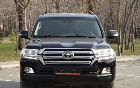 Toyota Land Cruiser 200, 2015 год, 4 950 000 рублей, 3 фотография