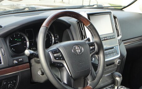 Toyota Land Cruiser 200, 2015 год, 4 950 000 рублей, 17 фотография