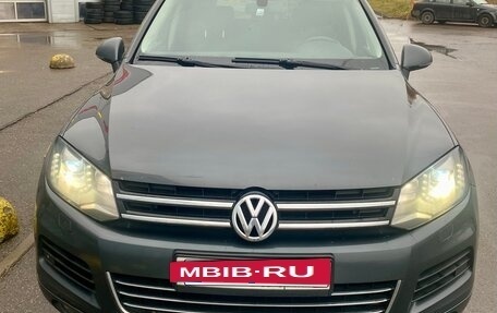 Volkswagen Touareg III, 2014 год, 2 100 000 рублей, 2 фотография