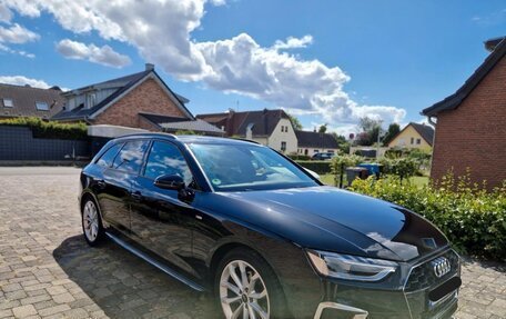 Audi A4, 2022 год, 3 700 000 рублей, 2 фотография