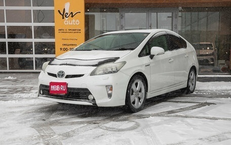 Toyota Prius, 2012 год, 1 335 000 рублей, 1 фотография