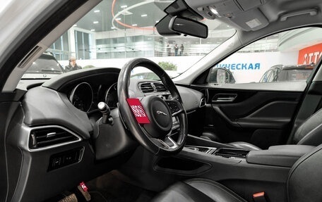 Jaguar F-Pace, 2018 год, 2 550 000 рублей, 20 фотография