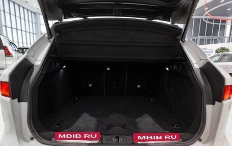 Jaguar F-Pace, 2018 год, 2 550 000 рублей, 14 фотография