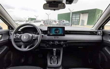 Honda Vezel, 2023 год, 1 640 000 рублей, 15 фотография