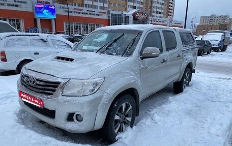 Toyota Hilux VII, 2013 год, 1 730 000 рублей, 2 фотография