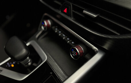 Geely Tugella FY11, 2023 год, 3 100 000 рублей, 21 фотография