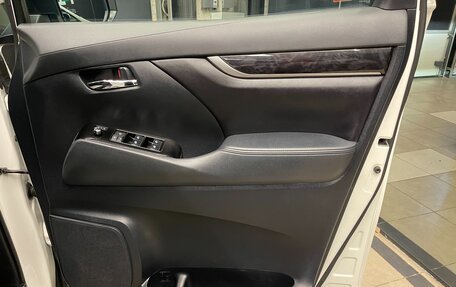 Toyota Alphard III, 2019 год, 4 190 000 рублей, 8 фотография