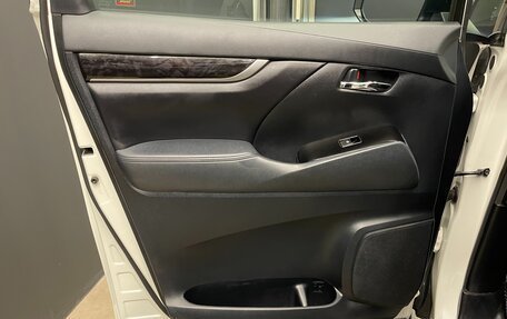 Toyota Alphard III, 2019 год, 4 190 000 рублей, 16 фотография