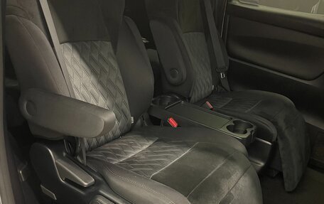 Toyota Alphard III, 2019 год, 4 190 000 рублей, 19 фотография