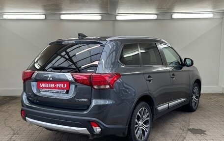 Mitsubishi Outlander III рестайлинг 3, 2018 год, 2 345 000 рублей, 3 фотография