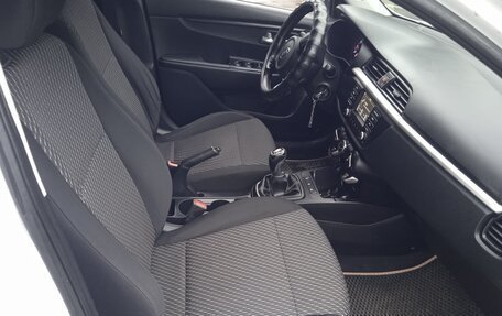 KIA Rio IV, 2017 год, 1 100 000 рублей, 7 фотография