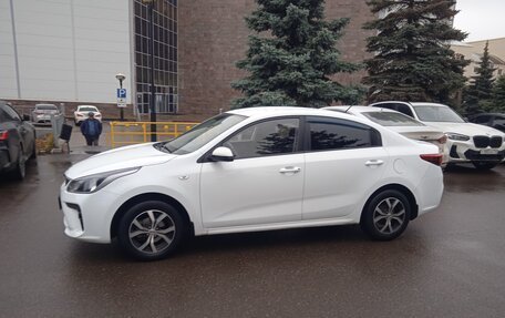 KIA Rio IV, 2017 год, 1 100 000 рублей, 2 фотография