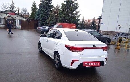 KIA Rio IV, 2017 год, 1 100 000 рублей, 4 фотография