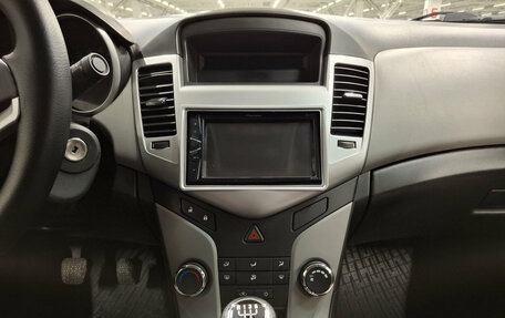 Chevrolet Cruze II, 2011 год, 650 000 рублей, 15 фотография