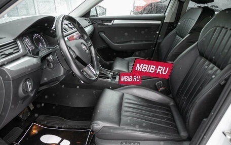 Skoda Superb III рестайлинг, 2018 год, 1 998 000 рублей, 12 фотография