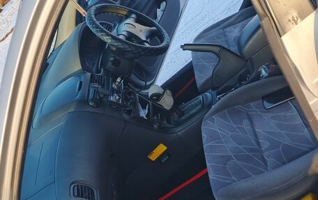 Nissan Wingroad III, 2000 год, 280 000 рублей, 11 фотография