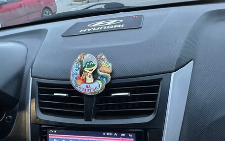 Hyundai Solaris II рестайлинг, 2013 год, 500 000 рублей, 3 фотография